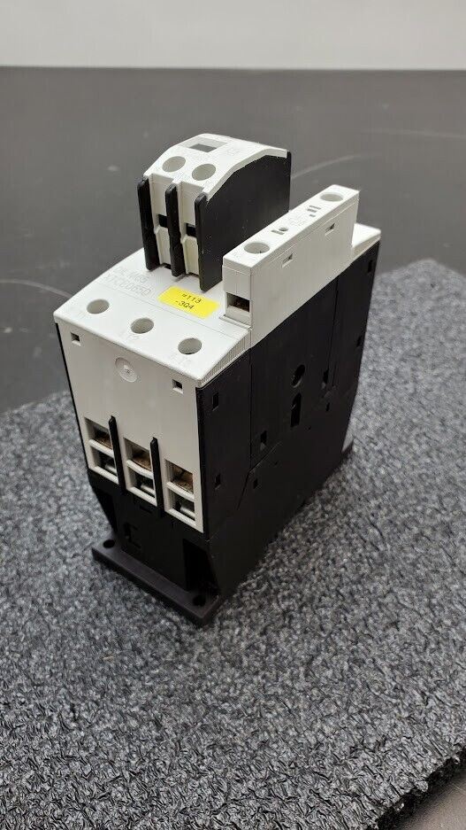 EATON DIL M65 XTCE065D Contactor 220/240V 50/60Hz 65 Amp 3-Pole w DIL M150-XHI11