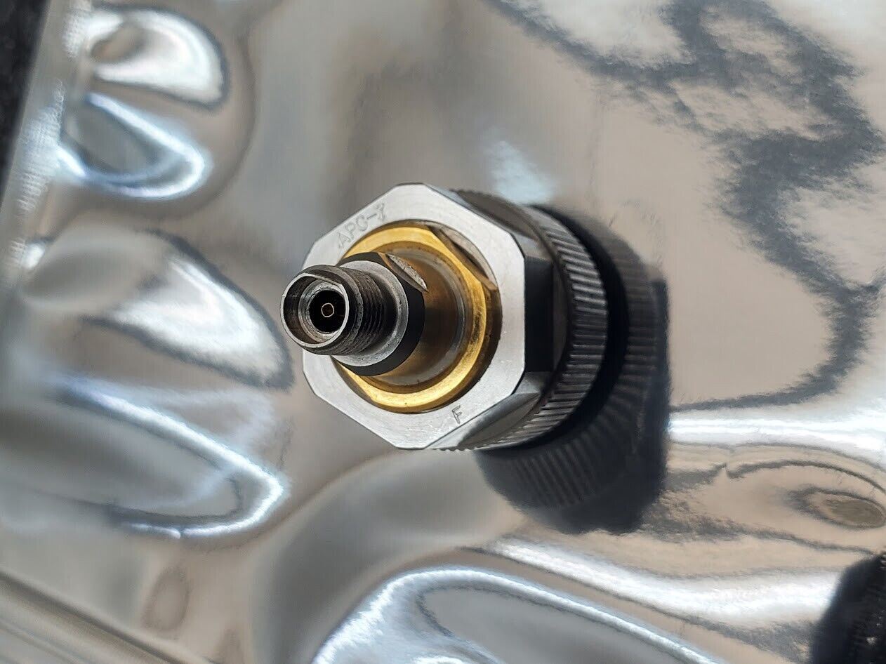 Pasternack Precision 2.92mm Female to 7mm Adapter 50 Ohm DC-18 GHz PE9323