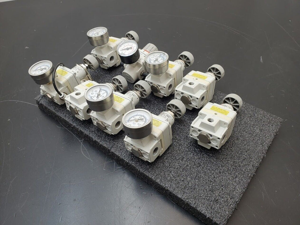 SMC Pneumatic Air Regulator Lot of 9 Used IR2000-N02 150PSI in 1-30PSI Out