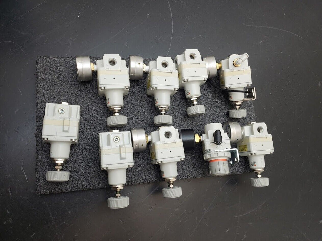 SMC Pneumatic Air Regulator Lot of 9 Used IR2000-N02 150PSI in 1-30PSI Out