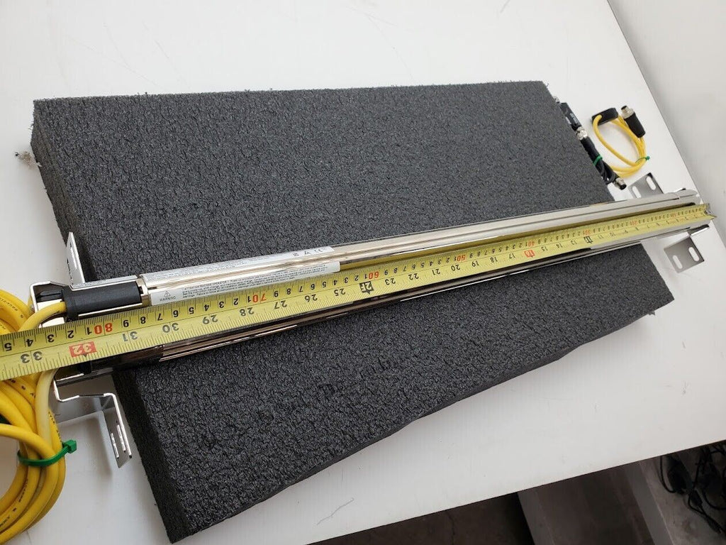 Banner SLPE25-830N SLPR25-830N Light Curtain Kit 830mm Long 0.1-7m Range IP65