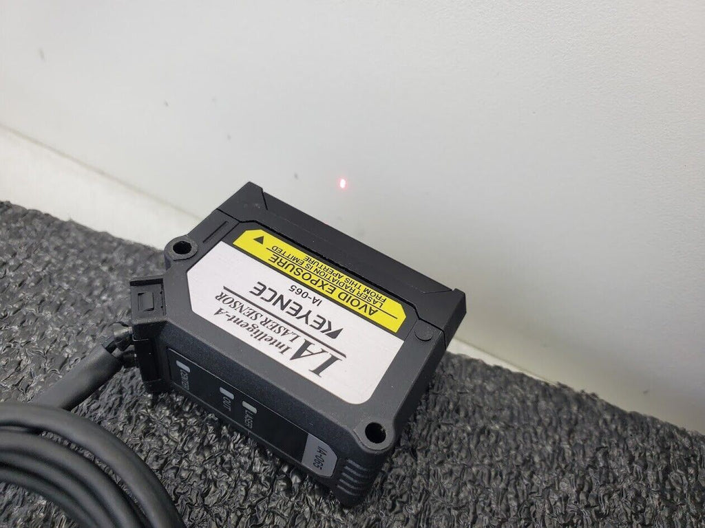 Keyence Laser Displacement Sensor IA-065 CMOS Multi-Function IA-1000 Control