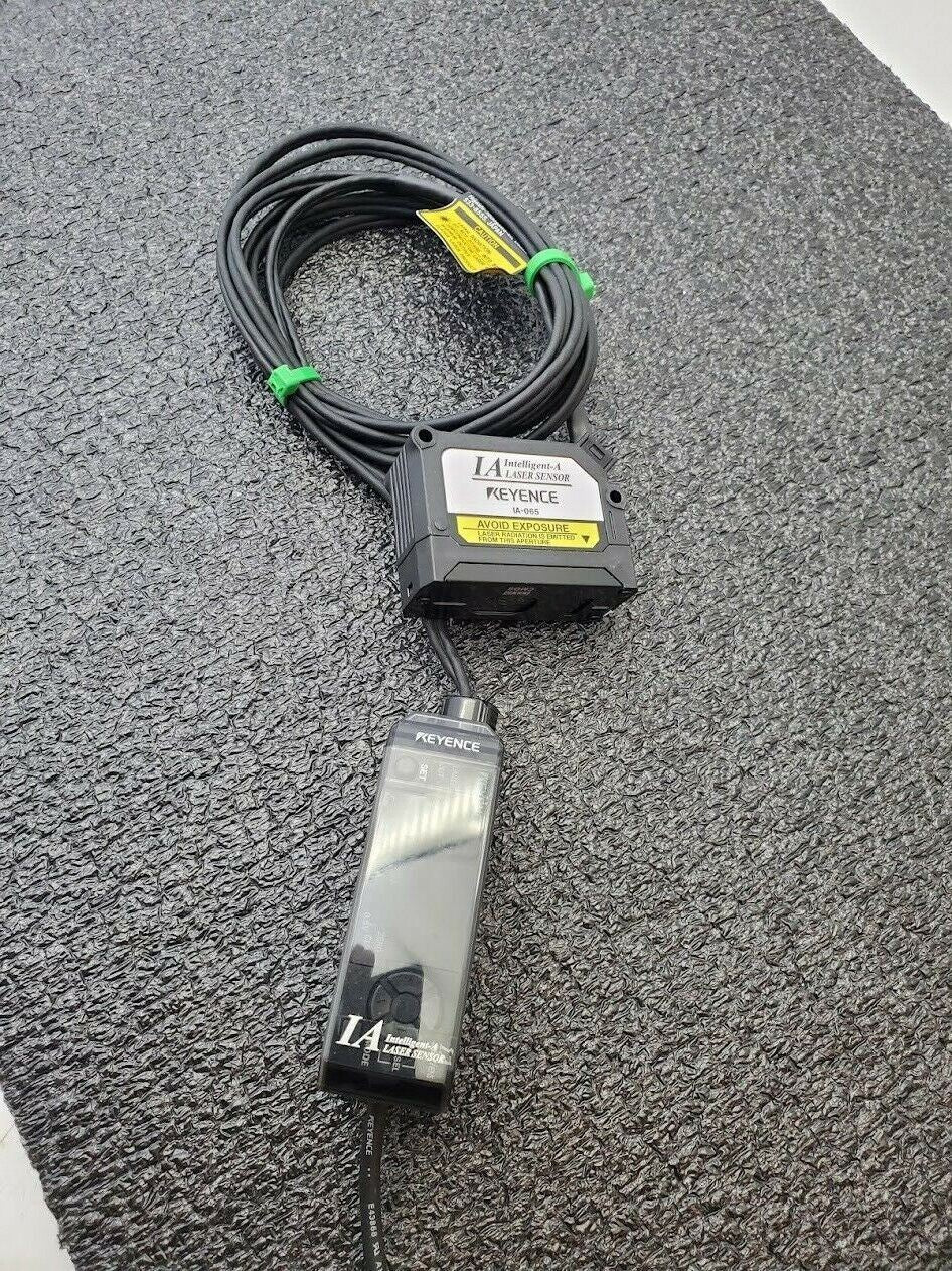 Keyence Laser Displacement Sensor IA-065 CMOS Multi-Function IA-1000 Control