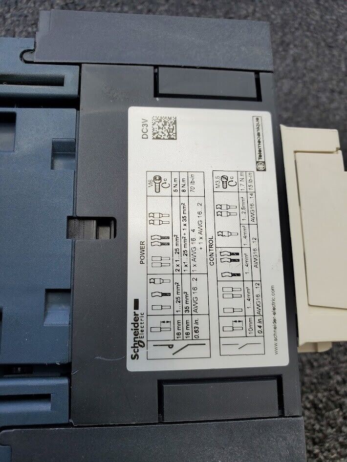 Square D Schneider Electric LC1D65A G7 12-24V Coil 65 AMP 3 Pole Contactor