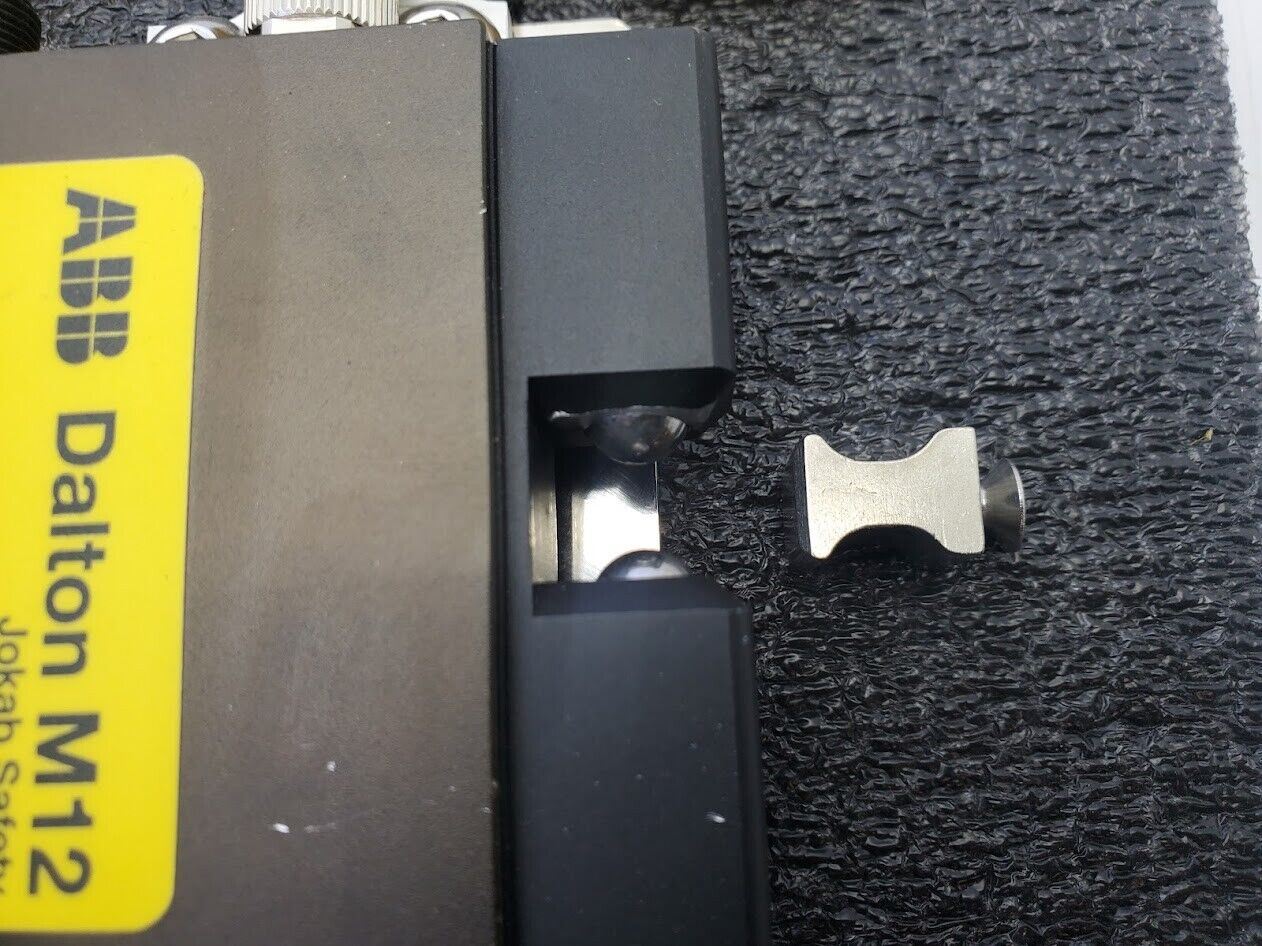 ABB Dalton M12 Electromechanical Lock Ball Latch Ple/SIL3 Adam Eva Door Sensor