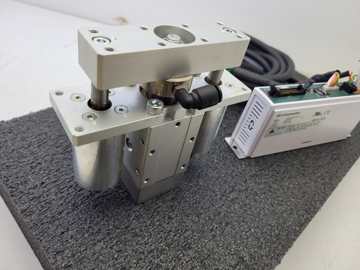 IAI RCP2-SRGD4R Robo Cylinder Guided Linear Actuator With Servo Motor Controller