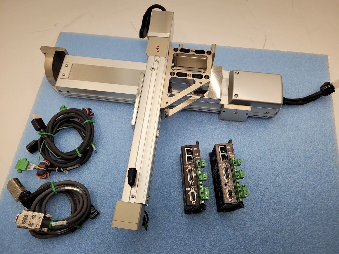2 Axis IAI Robot Pick and Place ISPD + DS Actuators AMC Servo Drives + Cables B