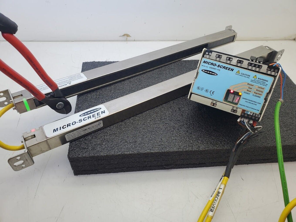 Banner USE2012NP2 & USR2012NP2 MICRO-SCREEN 20" Light Curtain Screen Set B