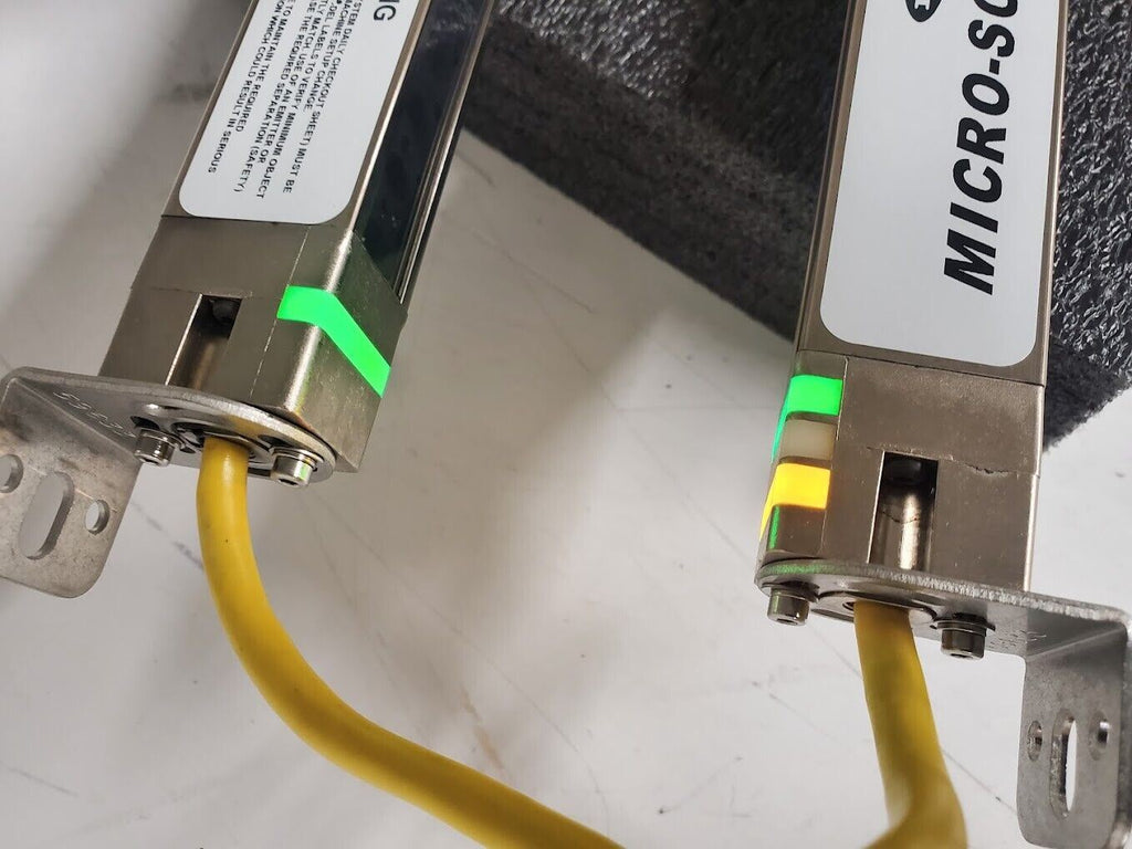 Banner USE2012NP2 & USR2012NP2 MICRO-SCREEN 20" Light Curtain Screen Set B