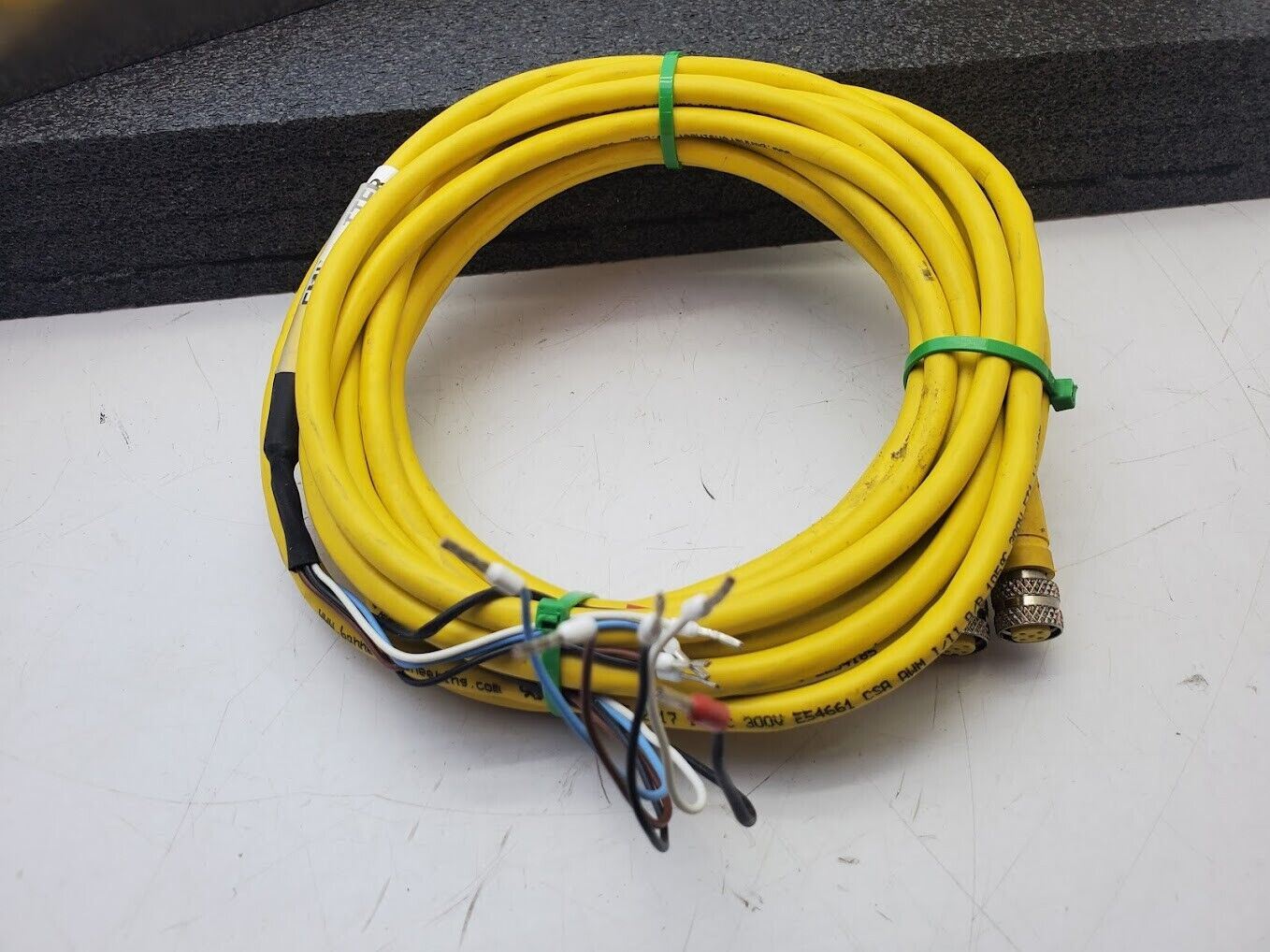 Banner USE2012NP2 & USR2012NP2 MICRO-SCREEN 20" Light Curtain Screen Set B