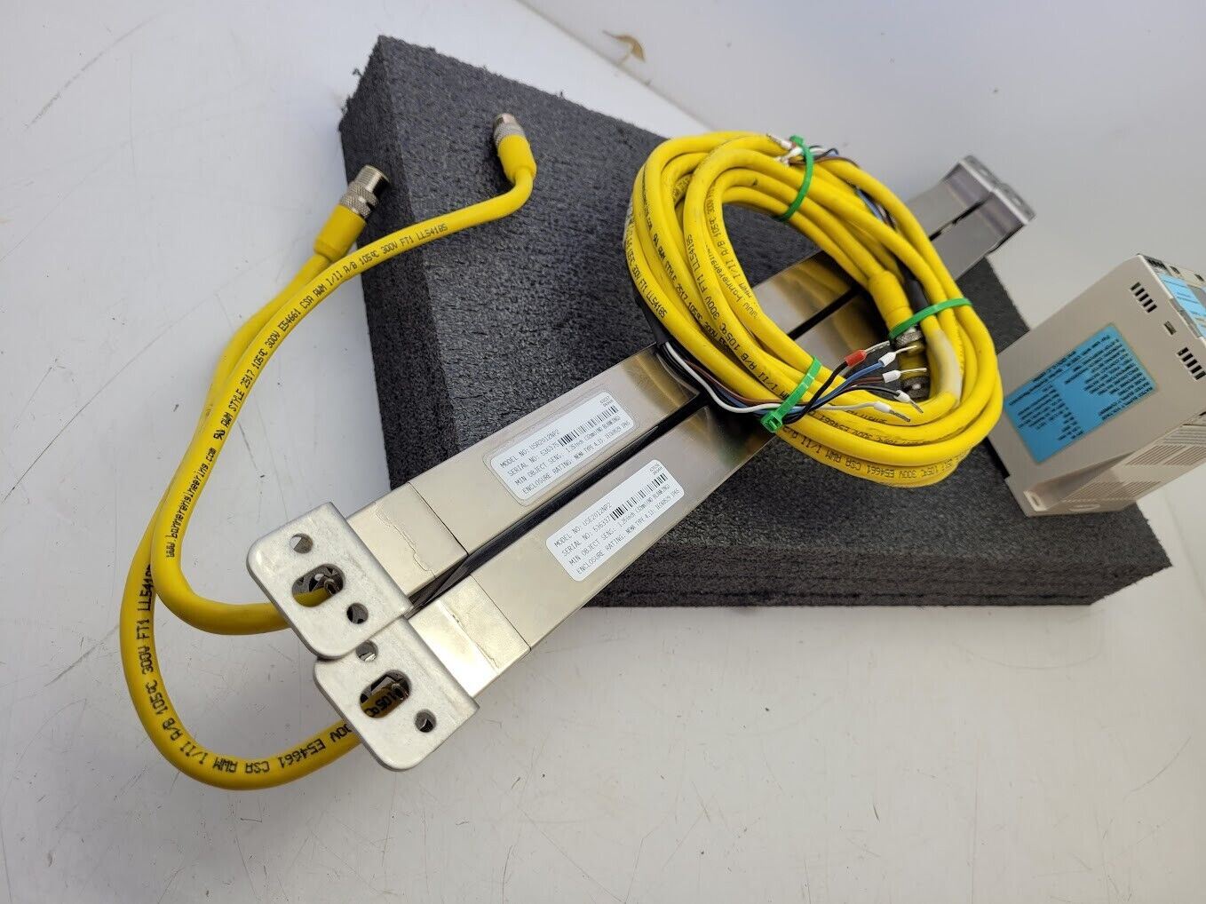 Banner USE2012NP2 & USR2012NP2 MICRO-SCREEN 20" Light Curtain Screen Set Tested