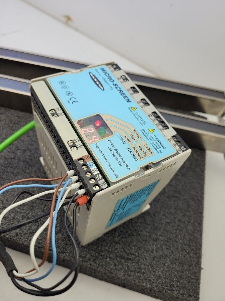 Banner USE2012NP2 & USR2012NP2 MICRO-SCREEN 20" Light Curtain Screen Set Tested