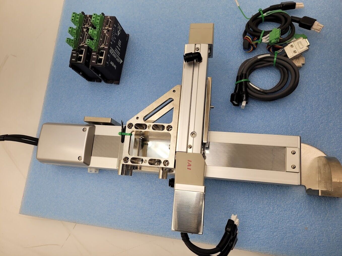 2 Axis IAI Robot Pick and Place ISPD + DS Actuators AMC Servo Drives + Cables C