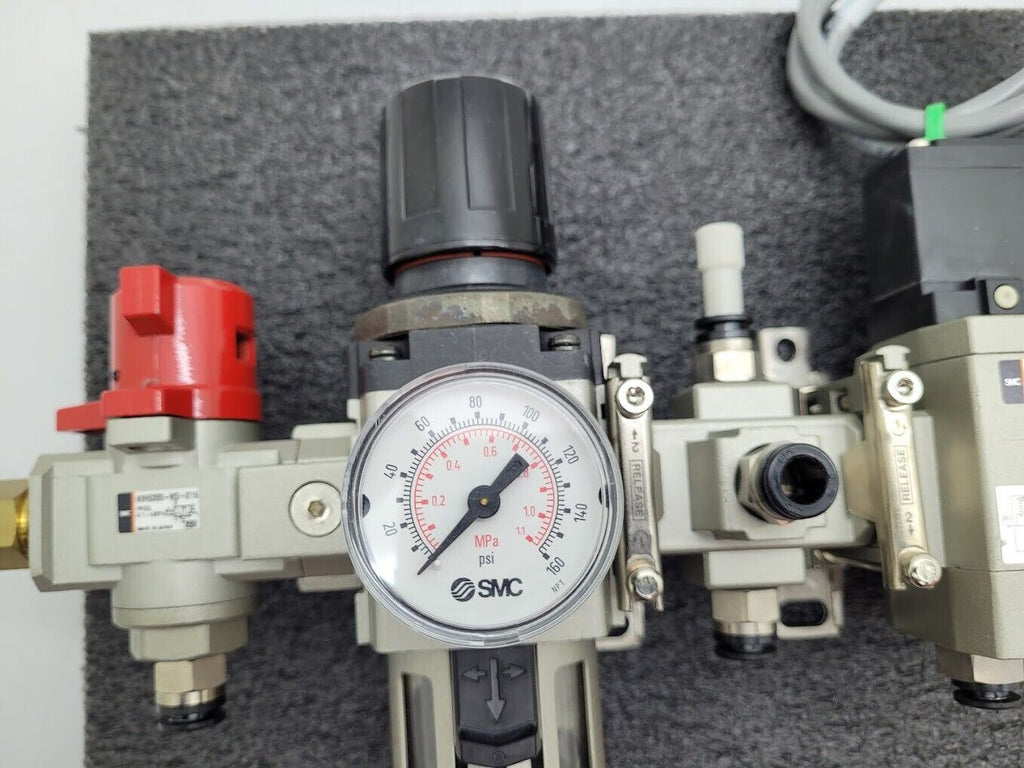 SMC Regulator NAW3000-N02 Stack On/Off 2x AV3000-03-5DZ 24VDC Soft Start Valves