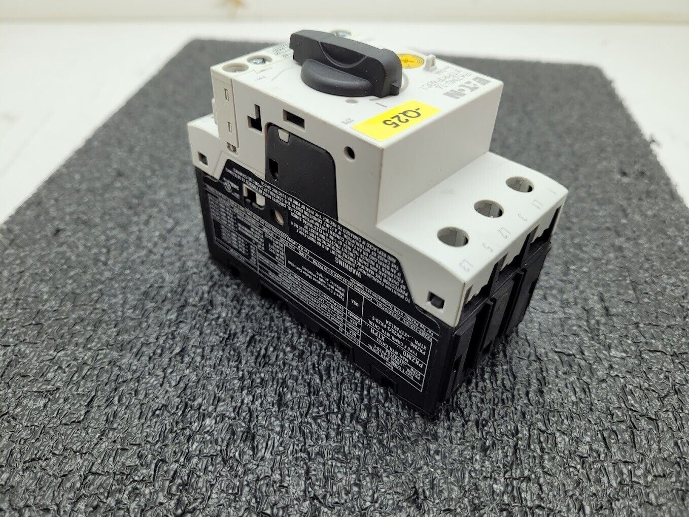 Eaton Moeller PKZM0-1.6 Thermal Magnetic Circuit Breaker 1-1.6A XTPR1P6BC1 600V