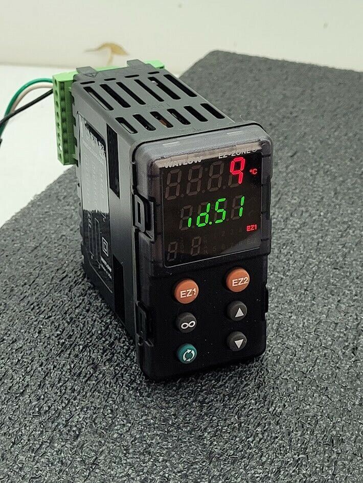 Watlow EZ-ZONE Digital Process Temperature Controller PM8C1CJ-AAFAAAA 1/8 Din