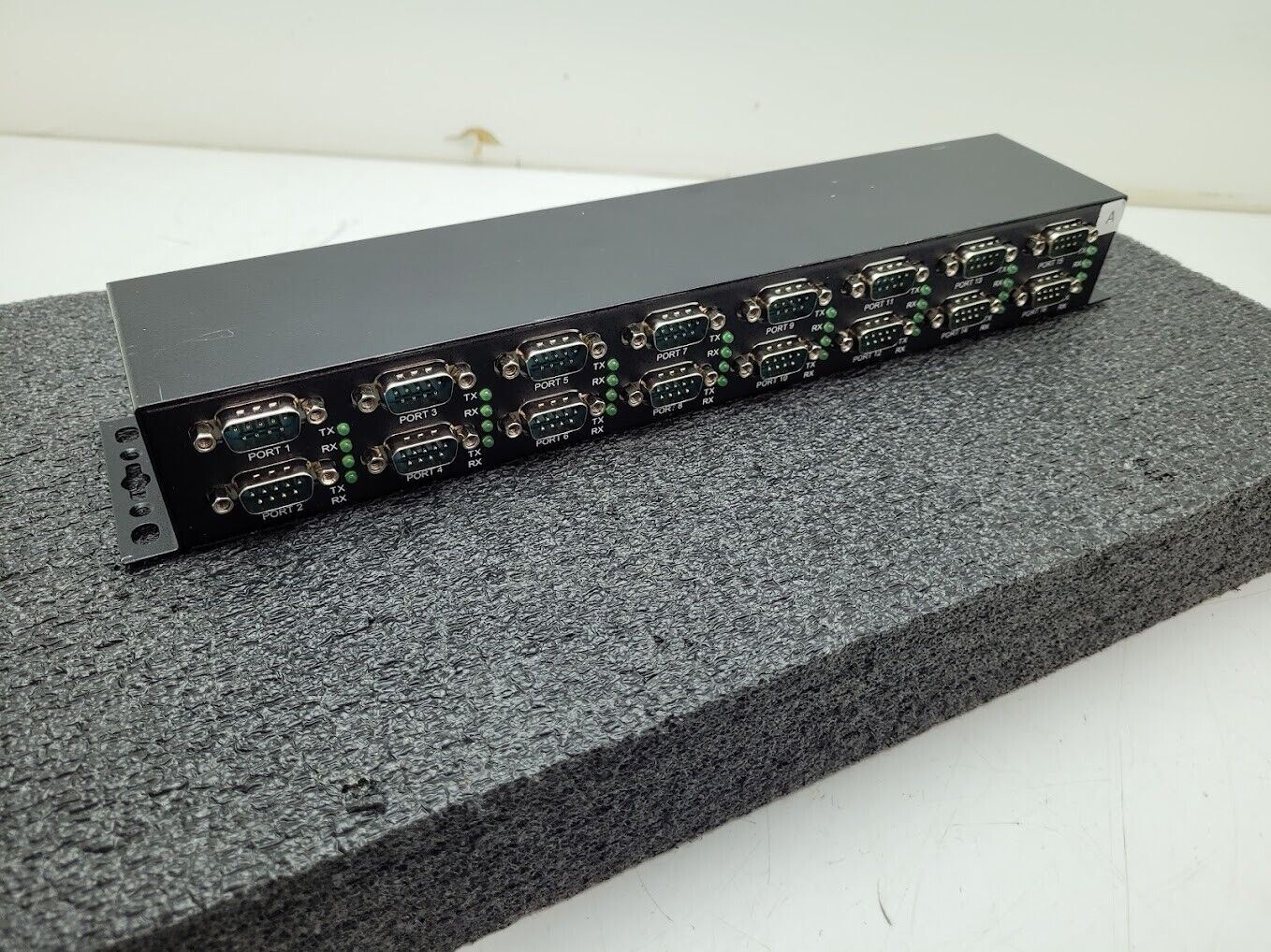 USC CoolGear USB 2.0 to 16-port RS232 Serial Adapter USB-RS232 Adapter 7-24VDC B