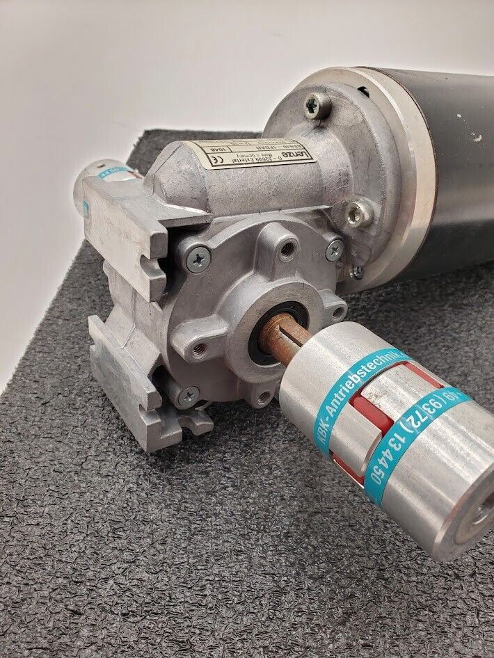 Lenze SSN40-1GDAR-063C22 Servo Motor SSN40-1FDAR 15:1 Gear Reducer Dual Shaft