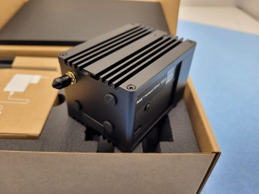 RAK v2 Wireless Hotspot Helium HNT Miner 915 MHz In Hand Same Day Shipping