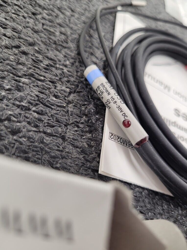 Keyence Proximity Sensor Switch EM-030 EM030 NIB NPN: 200 mA (40 V)max 10-30VDC