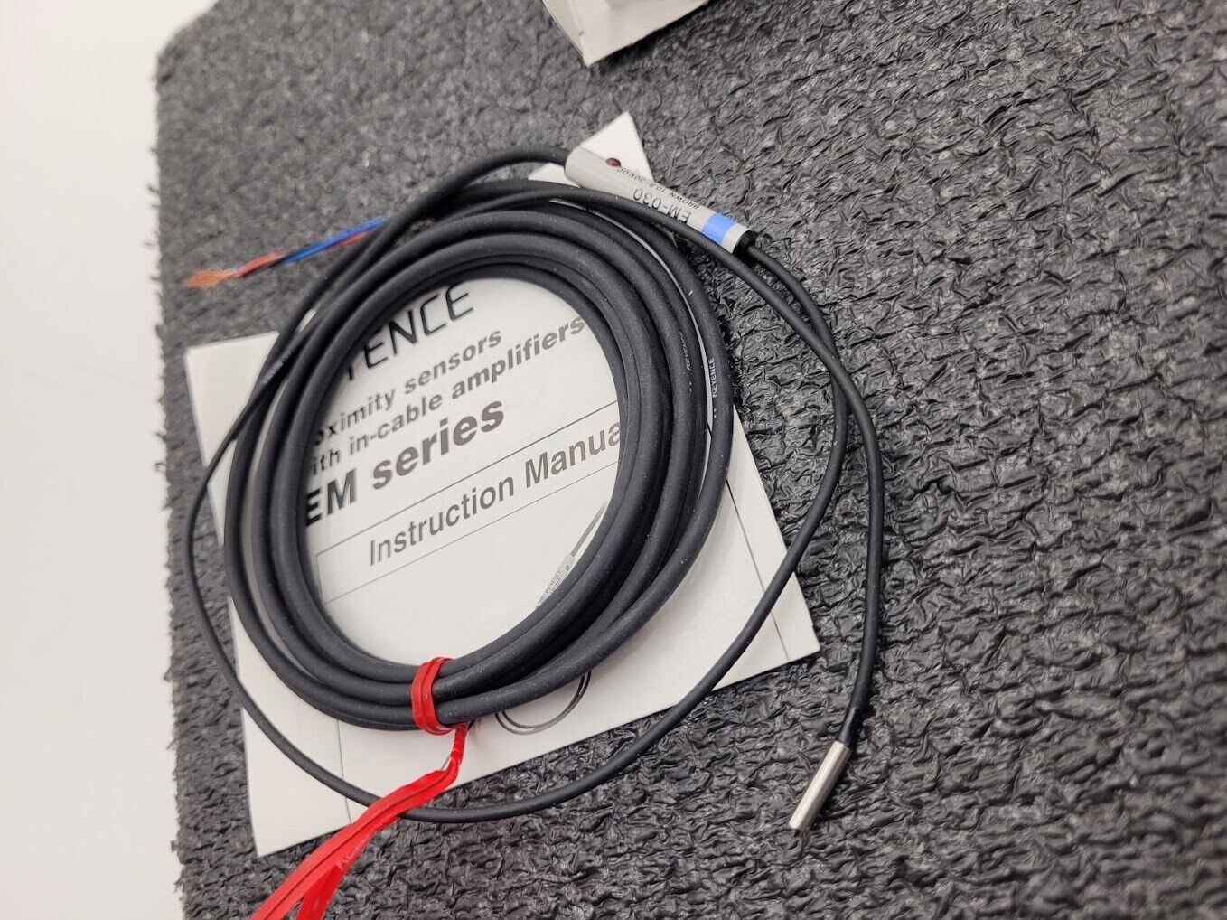 Keyence Proximity Sensor Switch EM-030 EM030 NIB NPN: 200 mA (40 V)max 10-30VDC