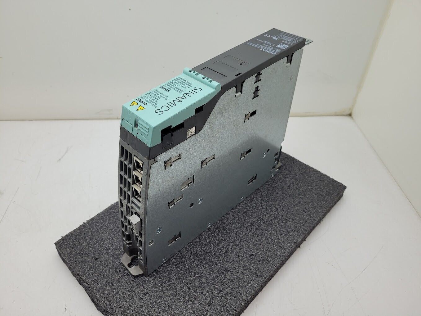 Siemens Sinamics 6SL3420-1TE21-0AA0 Single Motor Module Servo Drive 3Ph 400 "C"