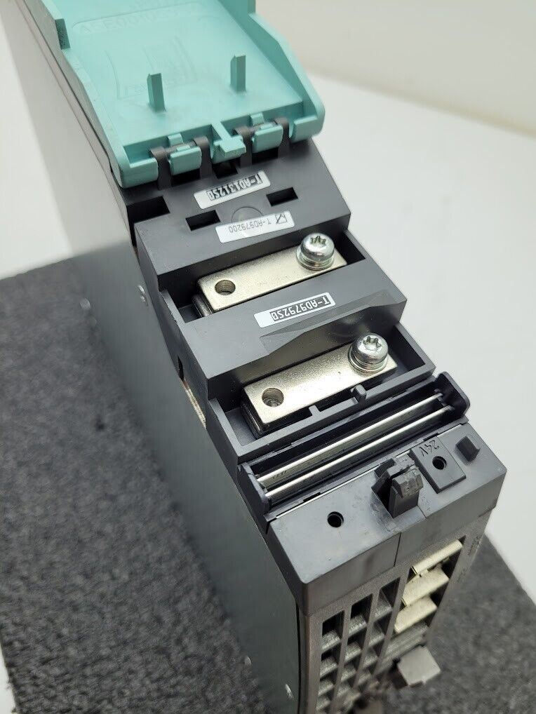 Siemens Sinamics 6SL3420-1TE21-0AA0 Single Motor Module Servo Drive 3Ph 400 "C"