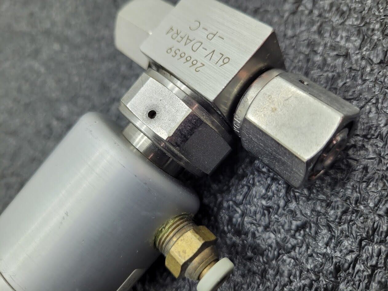 Nupro Swagelok 6LV-DAFR4-P-C Stainless Steel Pneumatic Air Pilot Shutoff Valve