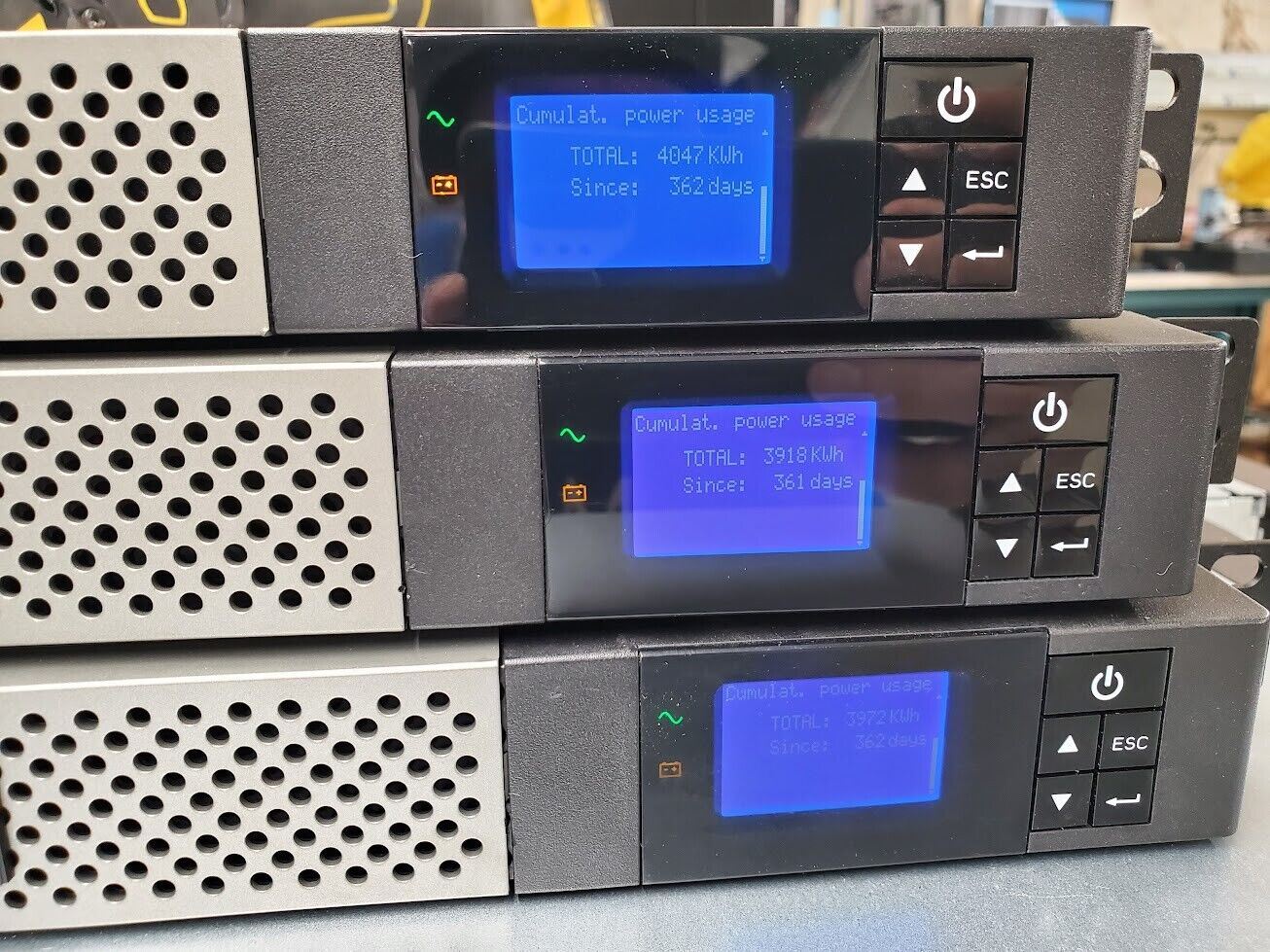EATON INFINIDAT 5P1550iR  9210-6384-00P 1550VA 240VAC 1100W 7.1A UPS Load Tested