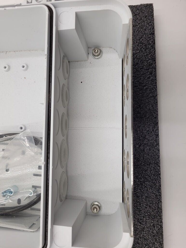 Axis T98A15-VE Surveillance Security Cabinet Outdoor Project Box Waterproof