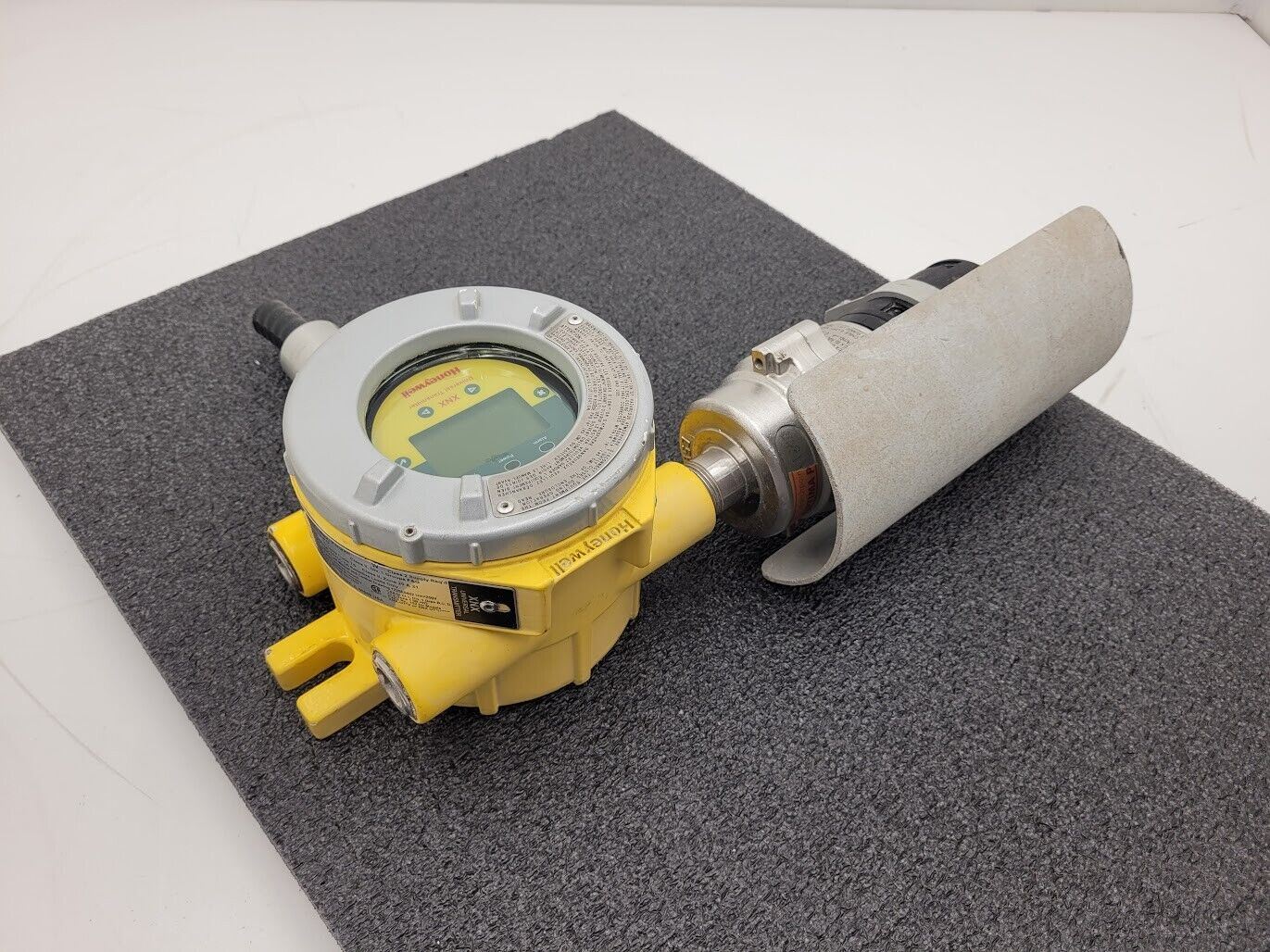 Honeywell XNX Universal Infrared 2108B Sensor Gas Detection Head Transmitter