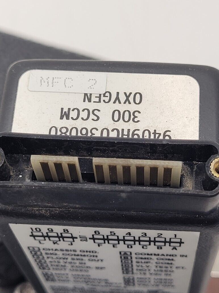 Brooks Instrument 5850E Mass Flow Controller MFC 5850E O2 Oxygen Gas 300 SCCM