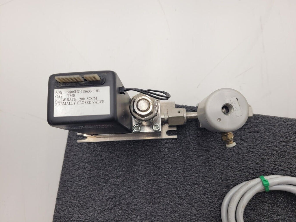 Brooks Instrument 5850EM Mass Flow Controller MFC 5850E TMB Gas 200 SCCM