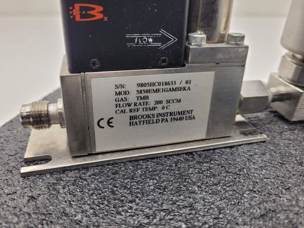 Brooks Instrument 5850EM Mass Flow Controller MFC 5850E TMB Gas 200 SCCM