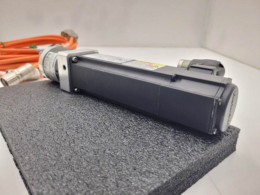 Rexroth 3 Phase 3PH Servo Motor MSK030C-0900-NN-M1-UG1-NNNN 1Nm w/ Cables