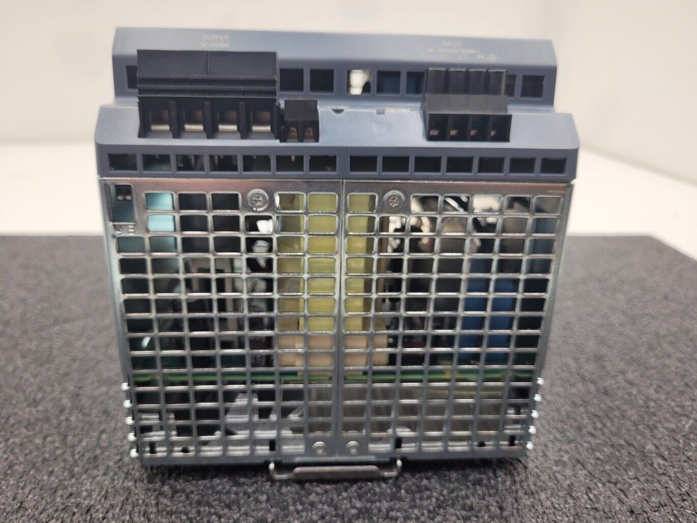Siemens SITOP 24VDC 40A Power Supply PSU8200 6EP1437-3BA10 3AC 400-500V 3PH In