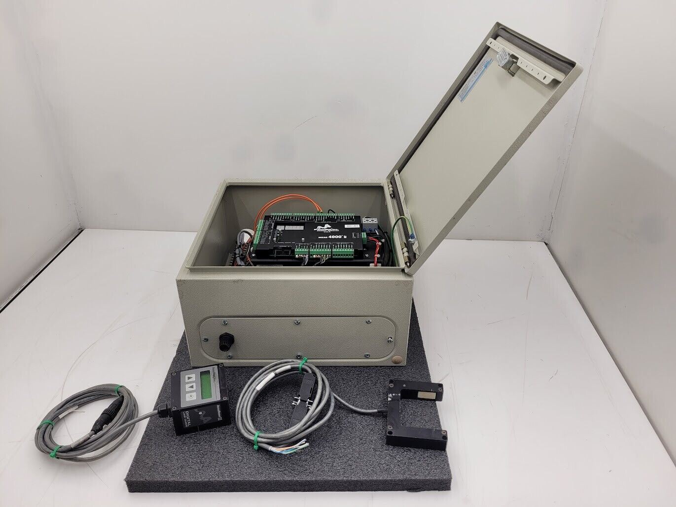 AccuWeb Micro 4000 Net Controller CTL4000 5000-02 Sensor Accubeam 2 3X3U 4050-01