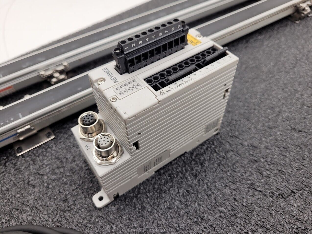 Keyence Light Curtain Pair SL-C28H-T SL-C28H-R SL-R11 Control Module Controller