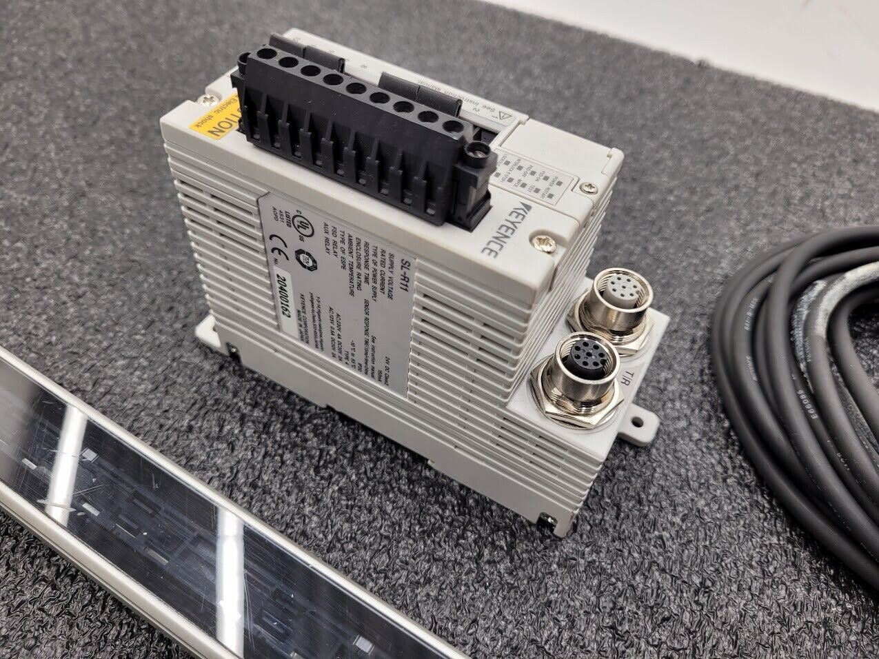 Keyence Light Curtain Pair SL-C28H-T SL-C28H-R SL-R11 Control Module Controller