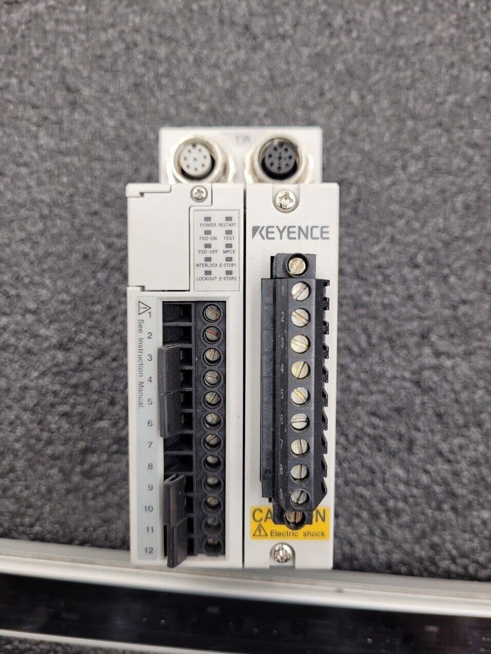 Keyence Light Curtain Pair SL-C28H-T SL-C28H-R SL-R11 Control Module Controller