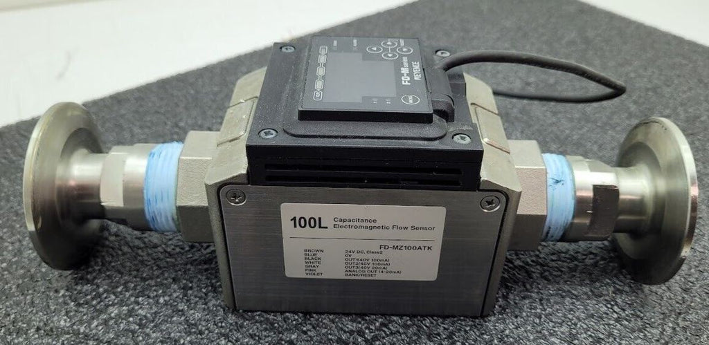 Keyence FD-MZ100ATK Capacitance Electromagnetic Flow Meter 100 L/min Tested 100L