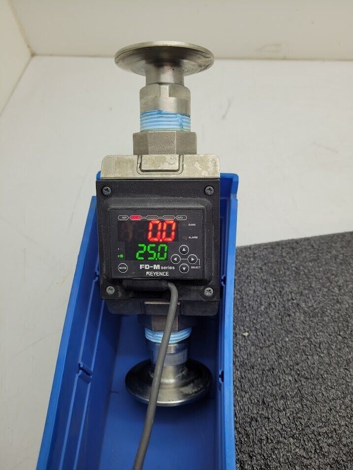 Keyence FD-MZ100ATK Capacitance Electromagnetic Flow Meter 100 L/min Tested 100L
