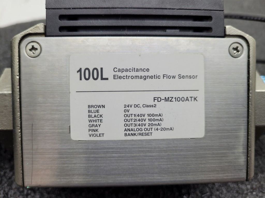Keyence FD-MZ100ATK Capacitance Electromagnetic Flow Meter 100 L/min Tested 100L