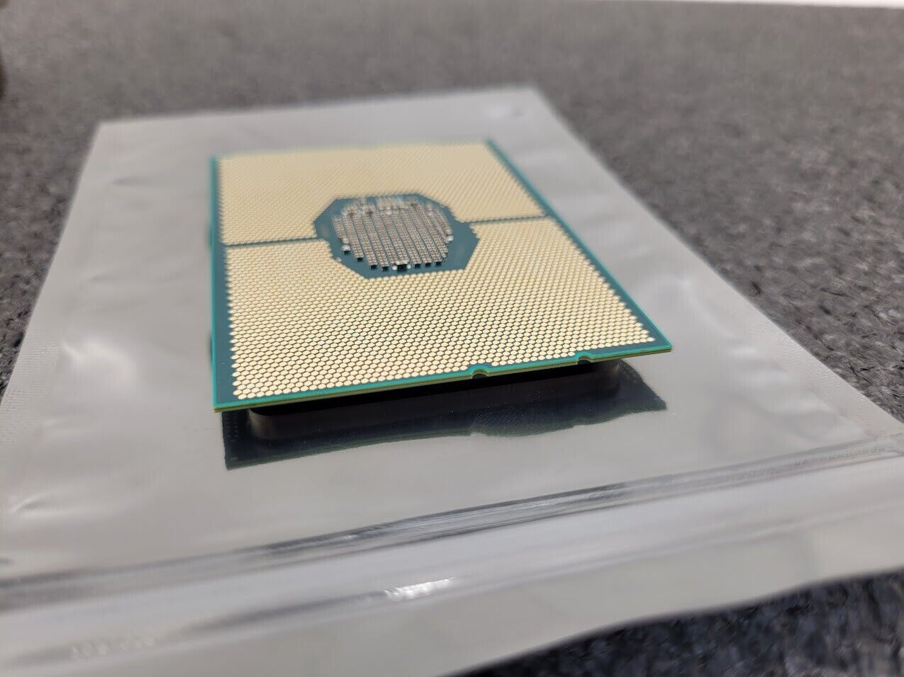 Intel Xeon Gold 6138T SR3J7 2.0 GHz 27.5 MB 20 Core LGA 3647 125W Working Pull