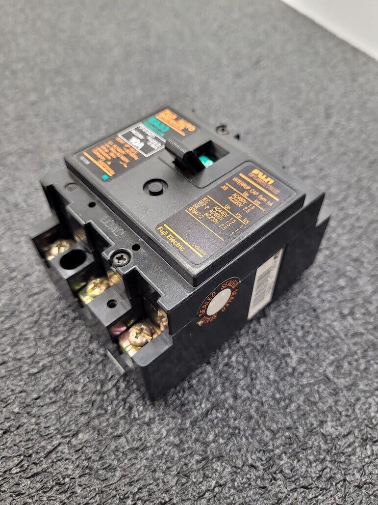 Fuji Electric Auto Breaker Switch EA33 10A 3 Pole BB3AEA-010 AC220V 2.5kA