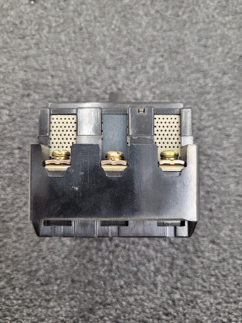 Fuji Electric Auto Breaker Switch EA33 10A 3 Pole BB3AEA-010 AC220V 2.5kA