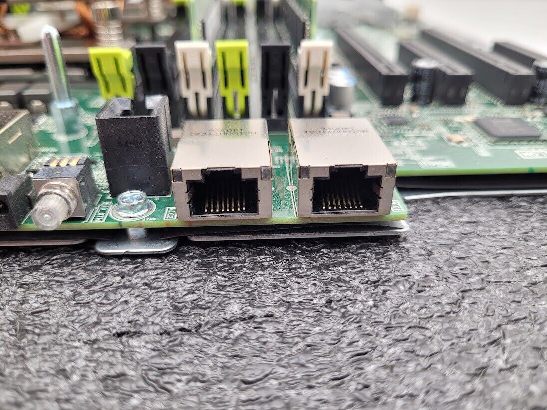 Dell PowerEdge Motherboard 03GCPM T620 2x Xeon E5-2650v2 32GB Ram Boots to Bios