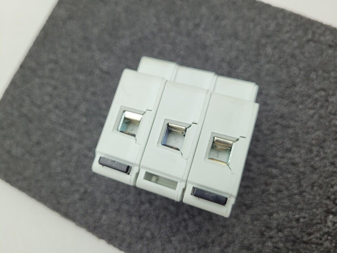 Lot of 11 Ferraz Shawmut USCC3 UltraSafe Fuse Holder 600V ATDR30 30A Fuses DIN