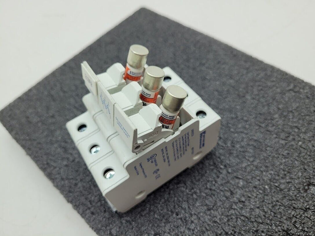 Lot of 11 Ferraz Shawmut USCC3 UltraSafe Fuse Holder 600V ATDR30 30A Fuses DIN