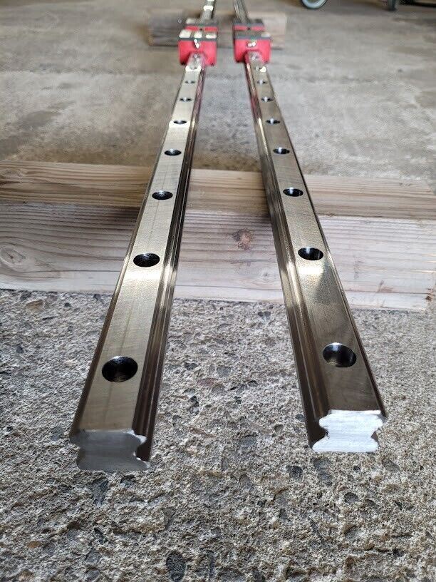 Hiwin HGR30C Linear Guide Rail HGR30 1800mm 4x HGH30CA-130FAT-1A Blocks